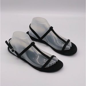 DIVIDED FAUX SUEDE T-STRAP SANDALS